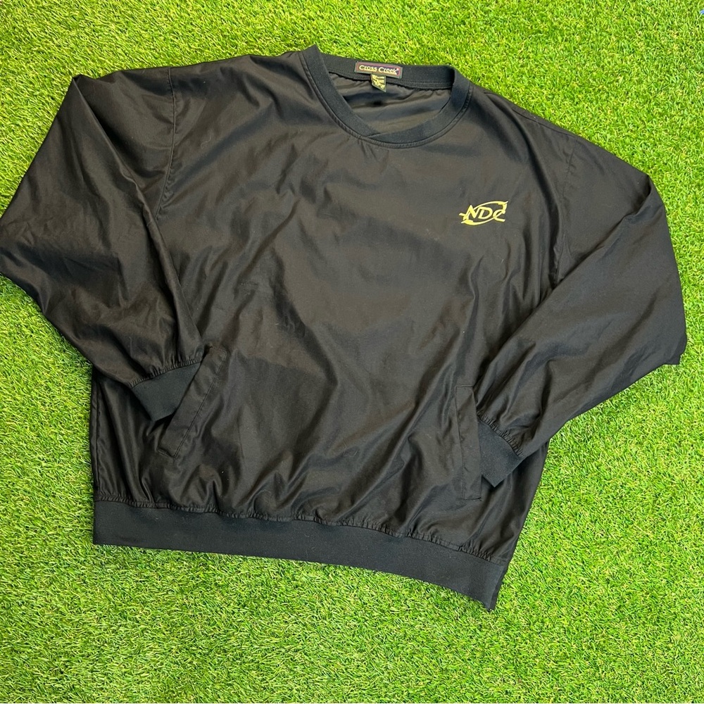 Classic Black‎ Crewneck Sweater with Sleek Finish